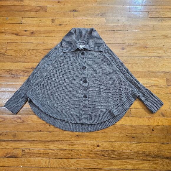 UGG Maribeth Wool Blend Button Down Charcoal Heather Knit Cape Poncho Sweater M - Picture 3 of 11